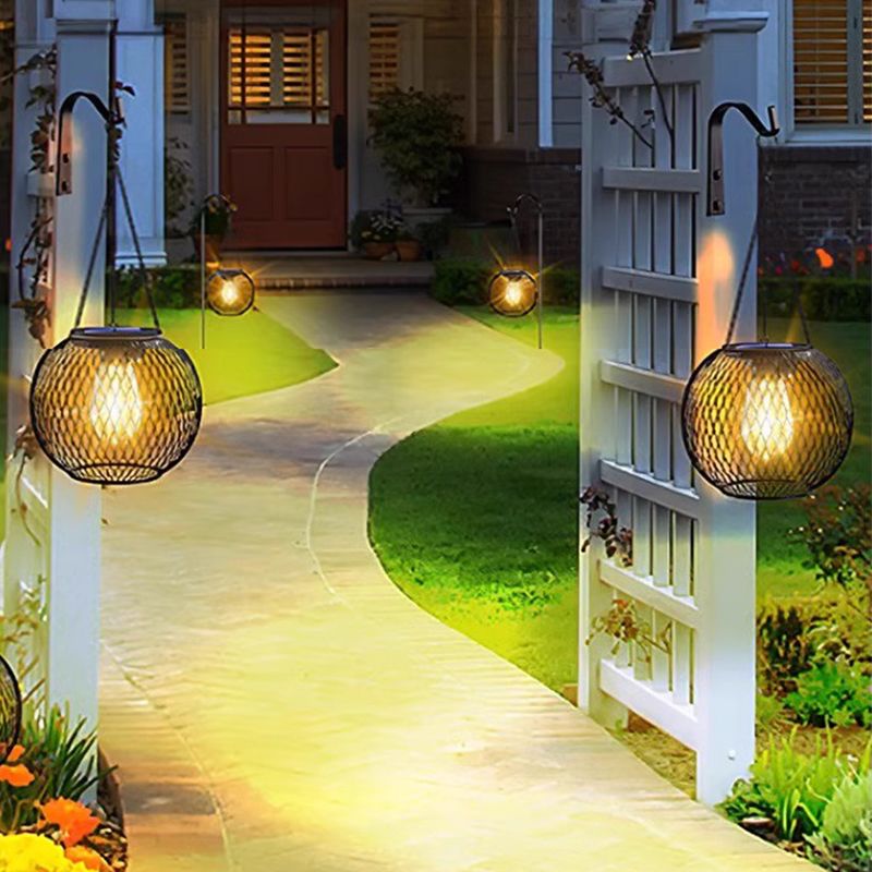 ✨Lámpara colgante solar para jardín y terraza – Linterna de metal resistente a la intemperie para iluminación exterior con ambiente
