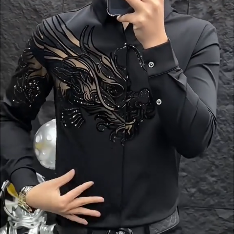 Camisa estampada elegante y ajustada para hombre
