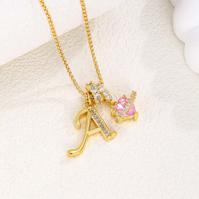 💖 Collar con iniciales y colgante de corazón rosa