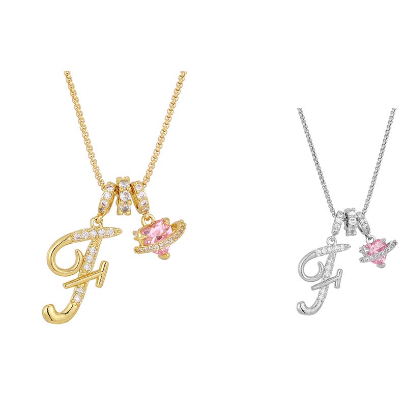 💖 Collar con iniciales y colgante de corazón rosa
