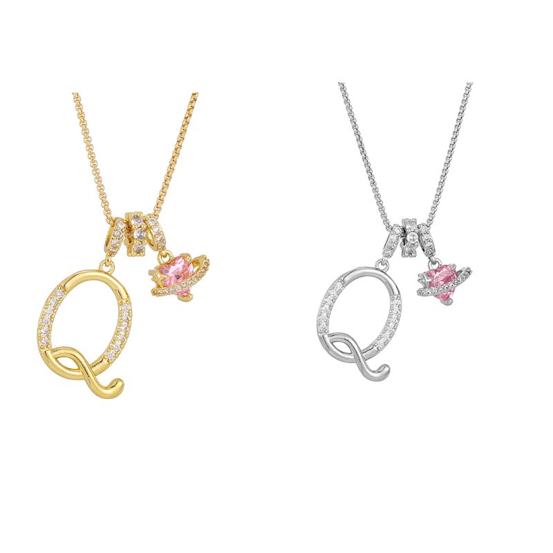 💖 Collar con iniciales y colgante de corazón rosa