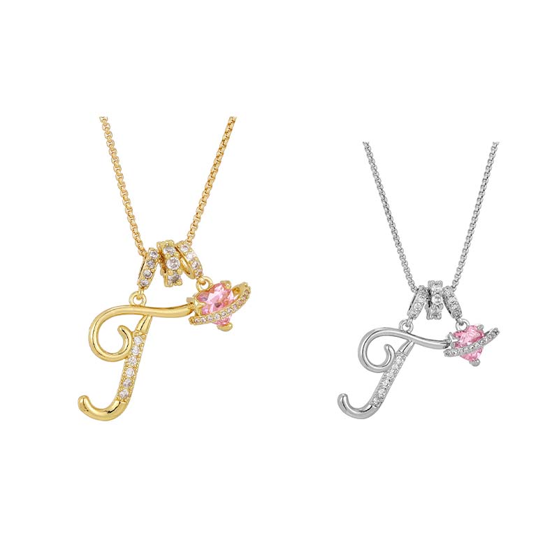 💖 Collar con iniciales y colgante de corazón rosa