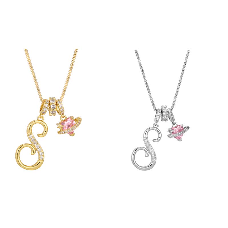 💖 Collar con iniciales y colgante de corazón rosa